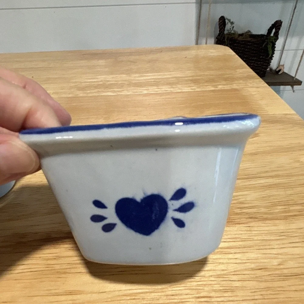3 Adorable Crock-like Heart-Shaped and patterned Bowls Gray/Blue Glossy